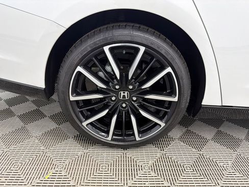 Used 2023 Honda Accord Touring image 19
