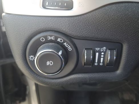 Used 2014 Jeep Cherokee Limited AWD/4WD image 19