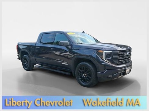 Used 2023 GMC Sierra 1500 Elevation AWD/4WD image 1