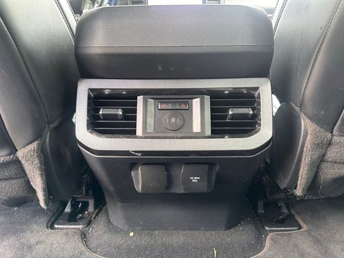 Used 2024 Ford F250 Platinum image 16