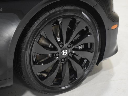 New 2025 Bentley Continental GTC image 7