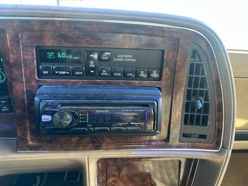 Used 1991 Buick Riviera Coupe FWD image 3