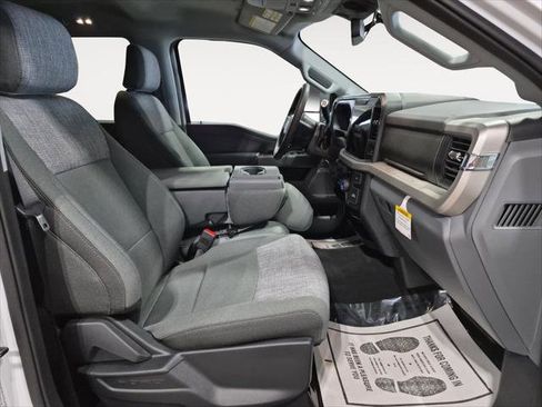 New 2025 Ford F350 XLT w/ Black Appearance Package image 17