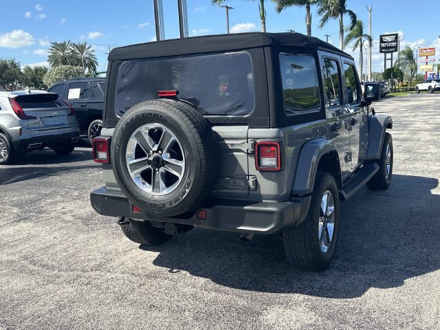 Used 2022 Jeep Wrangler Unlimited Sahara AWD/4WD image 3