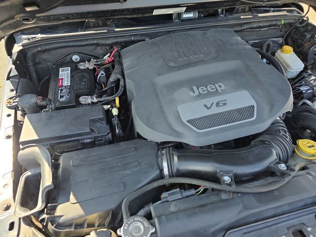Used 2014 Jeep Wrangler Sport AWD/4WD image 28
