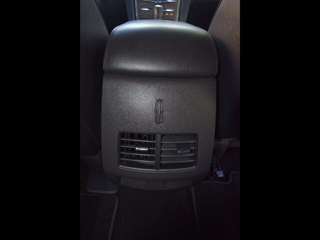 Used 2013 Lincoln MKX AWD image 28