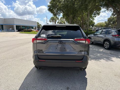 Used 2024 Toyota RAV4 XLE w/ Convenience Package FWD image 4