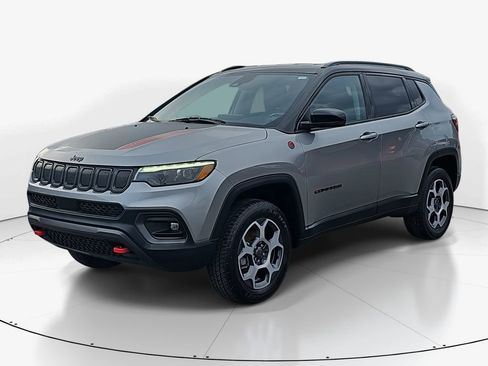 Used 2022 Jeep Compass Trailhawk w/ Trailhawk Elite Group image 9