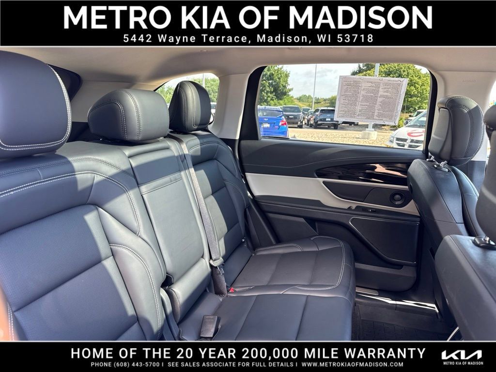 Used 2024 Lincoln Nautilus Premier w/ Equipment Group 102A AWD/4WD image 47