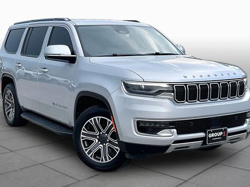 Used 2022 Jeep Wagoneer Series III w/ Flexible Seating Group AWD/4WD image 3