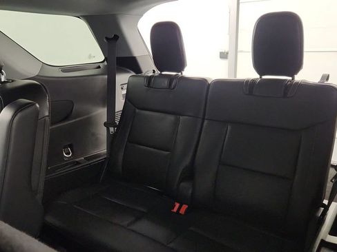 Used 2024 Ford Explorer XLT w/ Equipment Group 202A AWD/4WD image 30