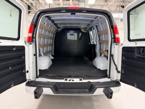 Certified 2025 GMC Savana 2500 w/ Driver Convenience Package RWD image 19