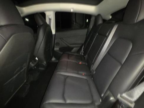 Used 2024 Tesla Model Y Long Range image 9