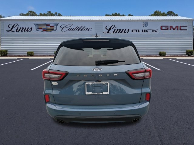 Used 2023 Ford Escape ST-Line w/ Tech Pack #1 FWD image 5