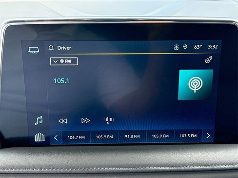 Used 2023 Chevrolet Suburban LT image 16