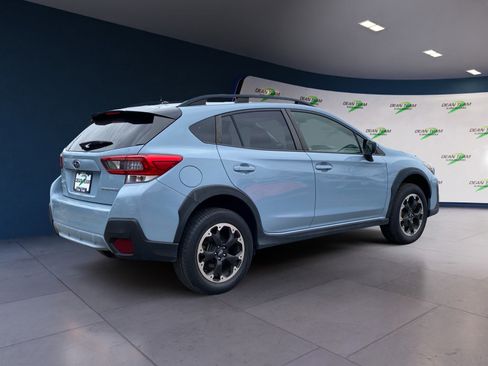 Used 2021 Subaru Crosstrek 2.0i image 3