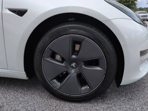 Used 2022 Tesla Model 3 Long Range AWD/4WD image 9