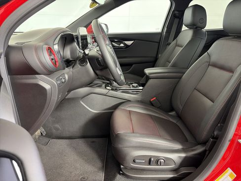 Certified 2024 Chevrolet Blazer RS w/ Driver Confidence II Package image 6