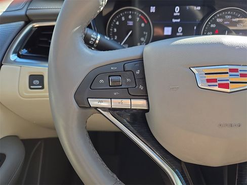 Used 2024 Cadillac XT6 Premium Luxury w/ Technology Package image 23