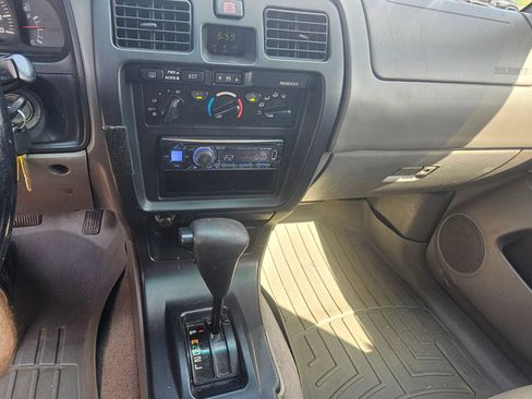 Used 2002 Toyota 4Runner SR5 RWD image 14