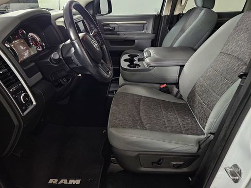 Used 2019 RAM 1500 Big Horn AWD/4WD image 25