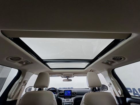 Certified 2023 Ford Explorer XLT w/ Equipment Group 202A AWD/4WD image 43