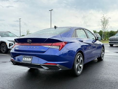 Used 2023 Hyundai Elantra Limited FWD image 5