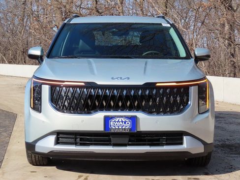 New 2026 Kia Carnival EX FWD image 16