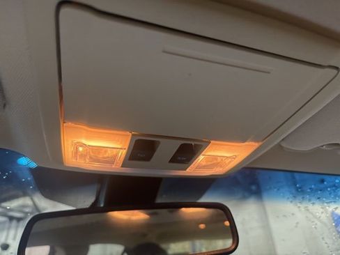 Used 2019 Ford Taurus Limited FWD image 25