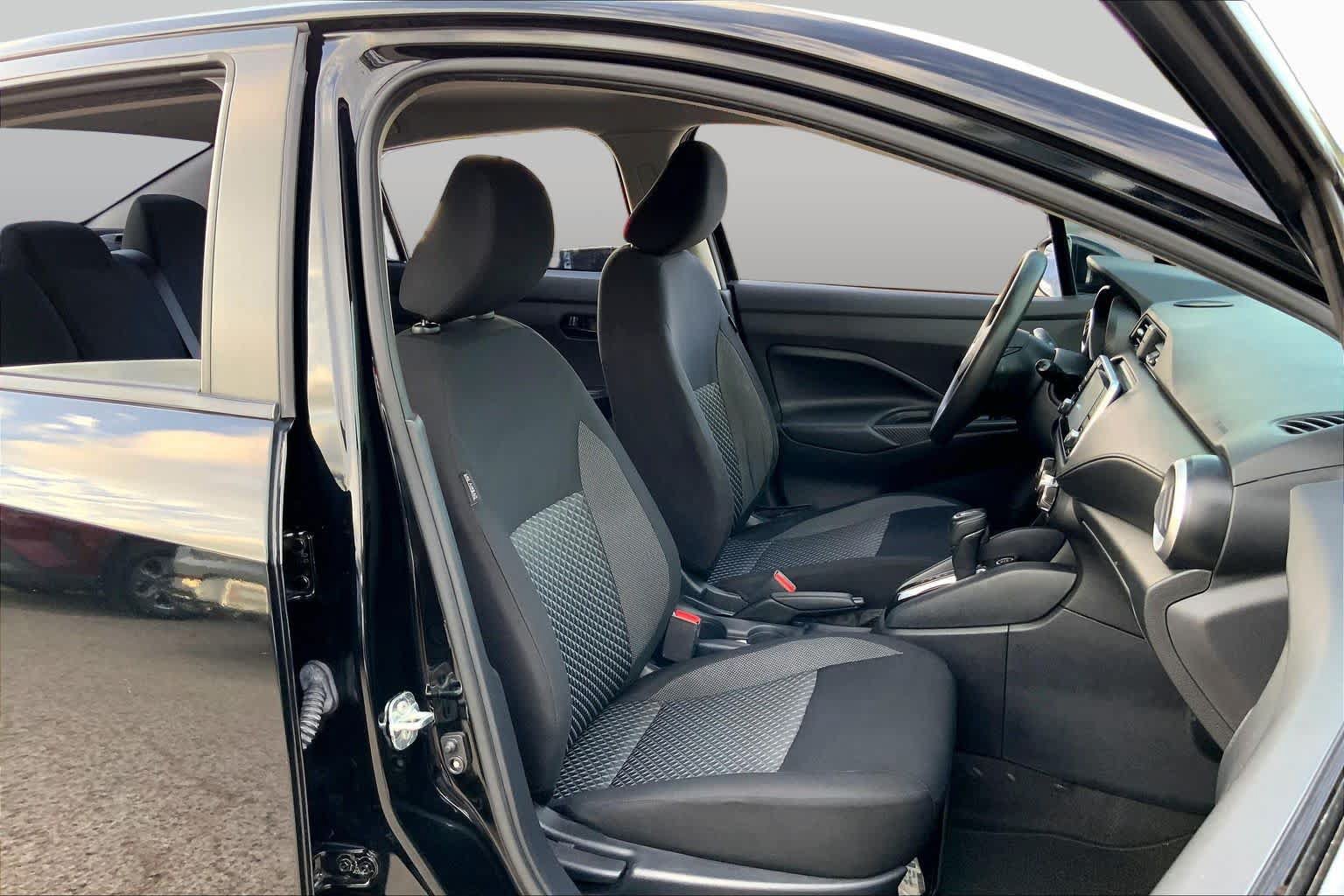 Used 2020 Nissan Versa S FWD image 9