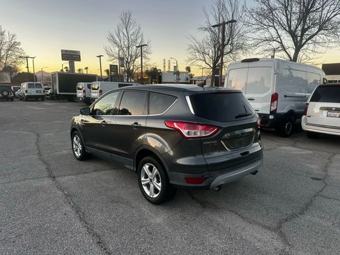 Used 2015 Ford Escape SE image 4