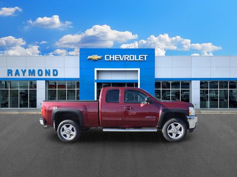 Used 2013 Chevrolet Silverado 2500 LTZ w/ LTZ Plus Package AWD/4WD image 2