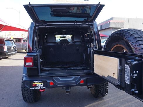 Used 2021 Jeep Wrangler Unlimited Rubicon AWD/4WD image 8