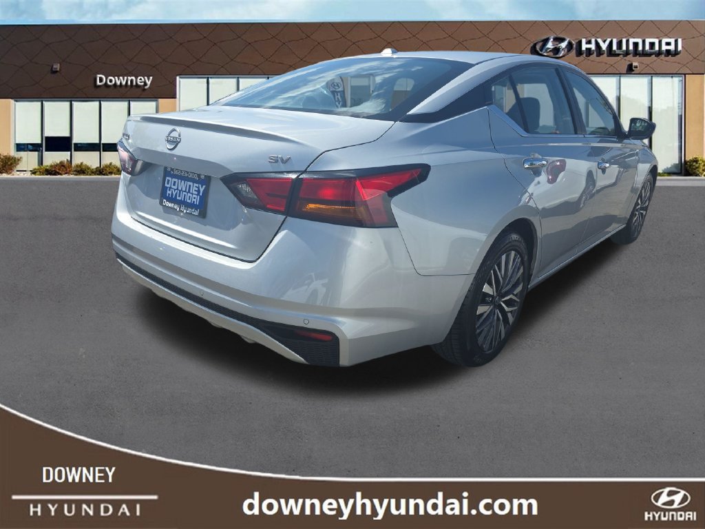 Used 2024 Nissan Altima 2.5 SV FWD image 5