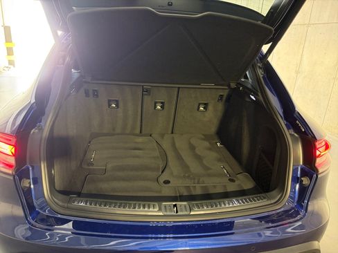 Used 2023 Porsche Macan S AWD/4WD image 29