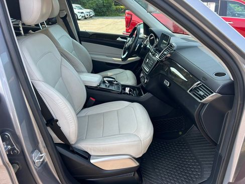 Used 2017 Mercedes-Benz GLS 550 4MATIC image 27