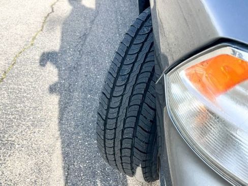 Used 2013 RAM 1500 Classic SLT image 3