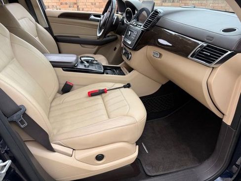 Used 2017 Mercedes-Benz GLS 450 4MATIC image 17