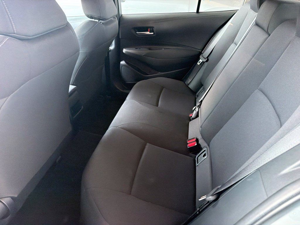 Used 2021 Toyota Corolla LE FWD image 9