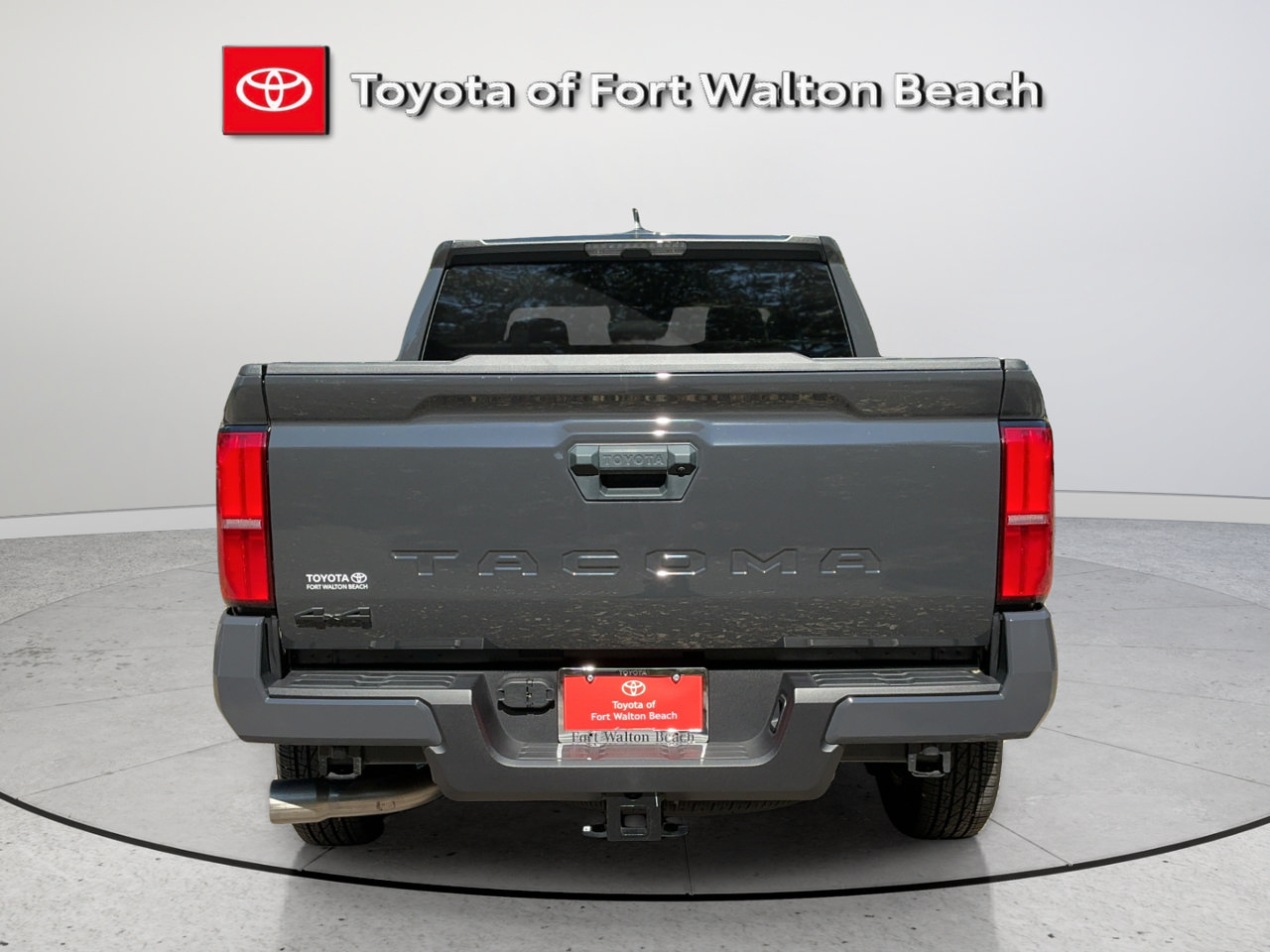 Used 2025 Toyota Tacoma SR5 AWD/4WD image 5
