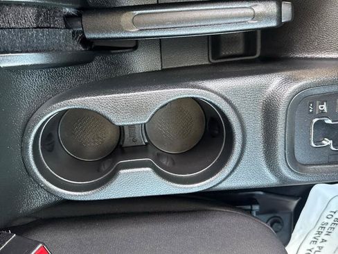 Used 2018 Jeep Wrangler Unlimited Sport AWD/4WD image 40