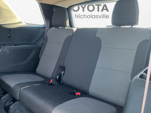 Used 2019 Chevrolet Traverse LT FWD image 21