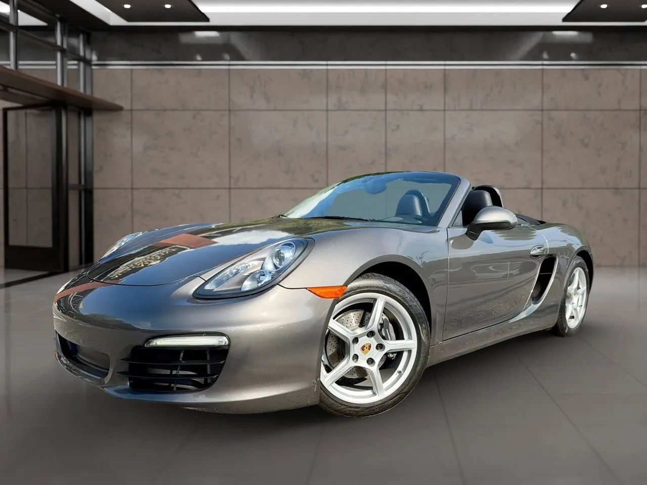 Used 2015 Porsche Boxster RWD image 3