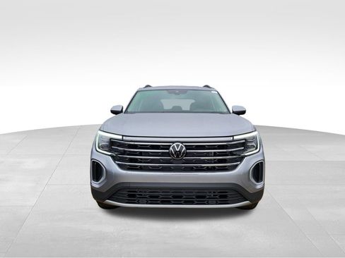 New 2026 Volkswagen Atlas SE image 2
