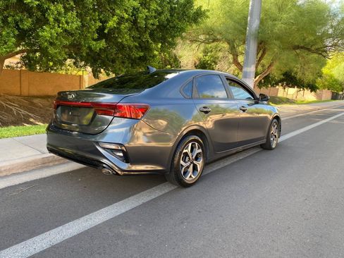 Used 2020 Kia Forte LXS FWD image 5