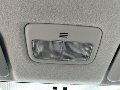 Used 2013 Toyota Corolla LE image 30