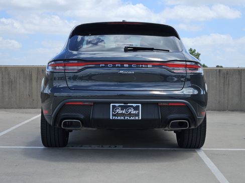 Certified 2026 Porsche Macan AWD/4WD image 7