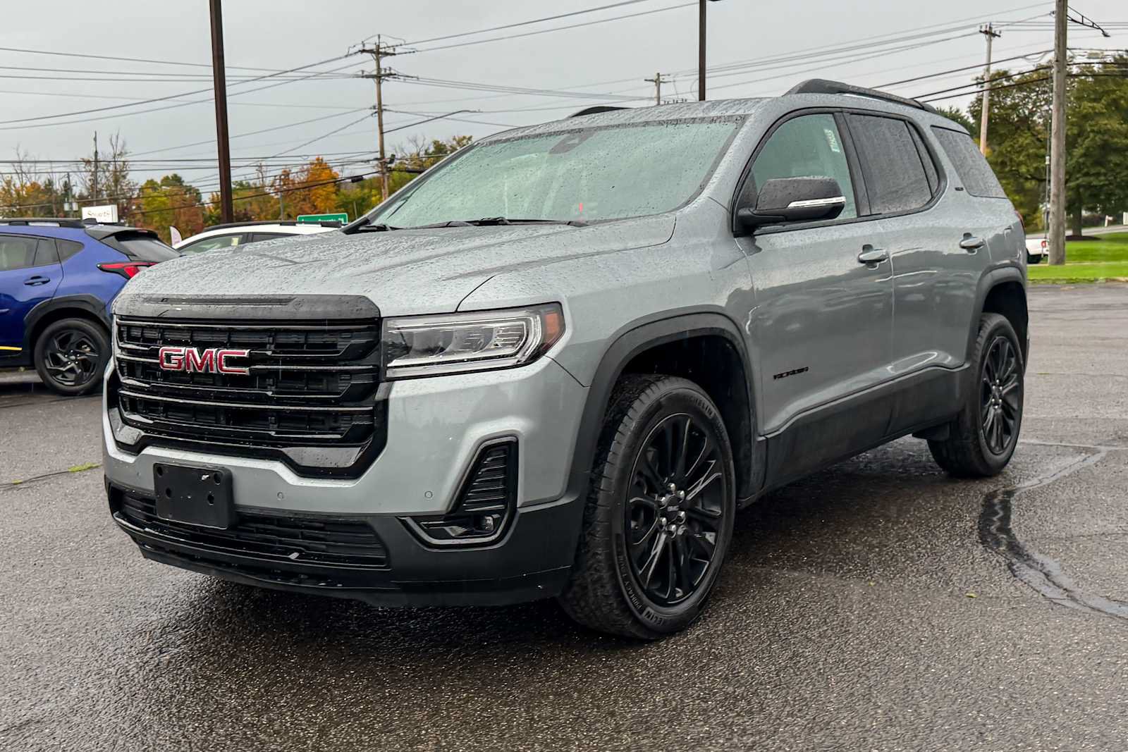 Used 2023 GMC Acadia SLT w/ Elevation Edition FWD image 7