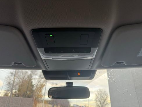 New 2025 Mitsubishi Outlander SE image 18