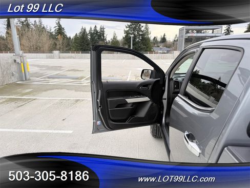 Used 2018 Chevrolet Colorado LT w/ Luxury Package, Chrome image 30